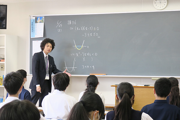 美尾先生の授業風景