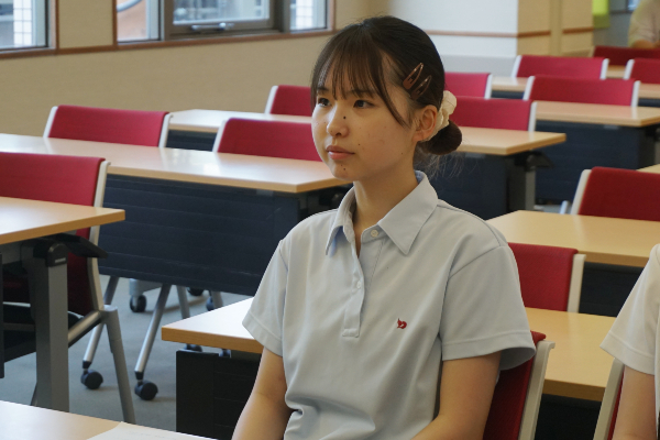 高校2年生のM.I.さん。「もともと英語が好き」だったそう