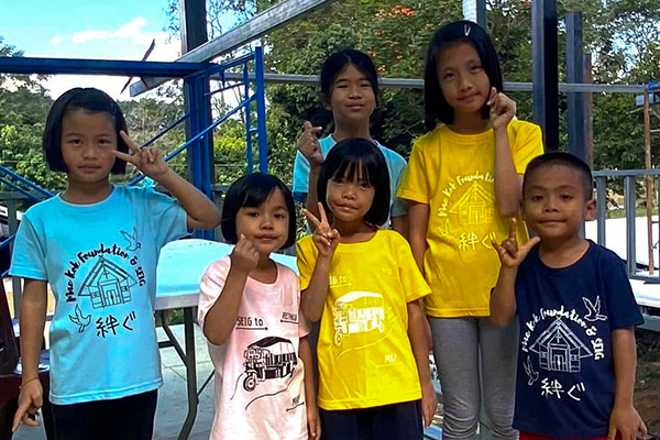 現地の子供たち