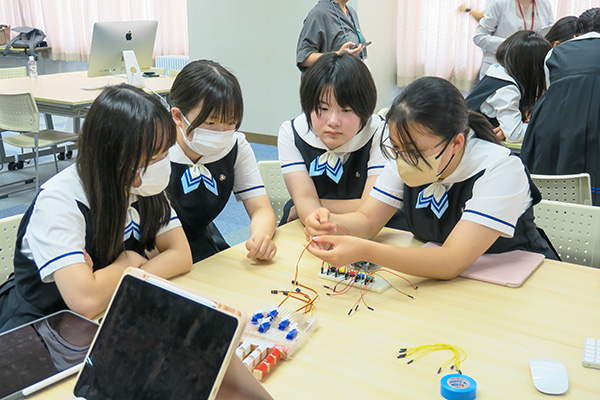 瀧野川女子の授業の様子