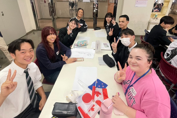 「ホスピタリティ プログラム」では、海外の生徒を2週間ほど迎え入れます