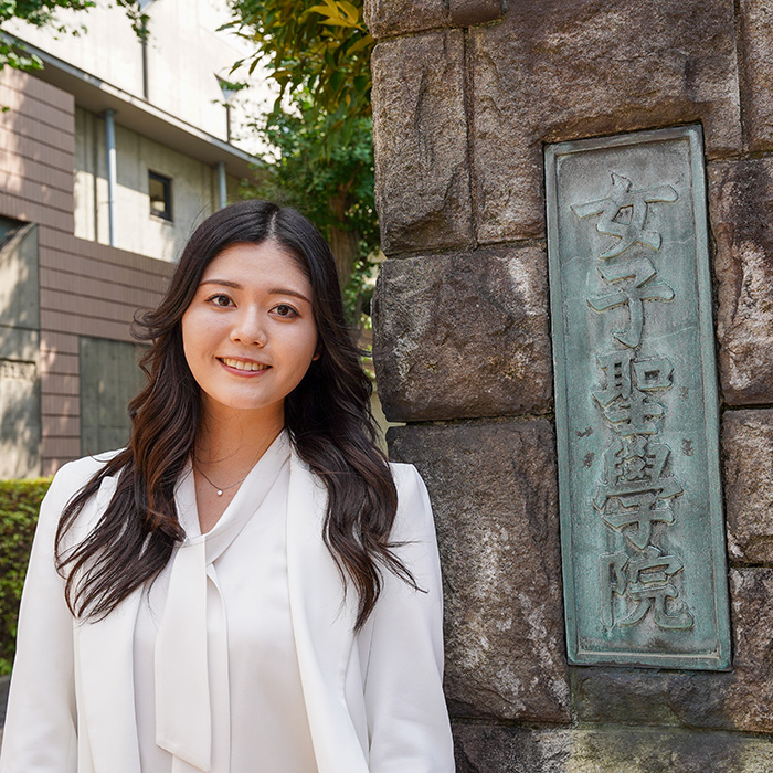 「世界で活躍する卒業生が語る!女子聖のグローバル教育」記事サムネイルaaa