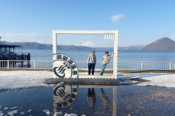 北海道・洞爺湖での記念撮影