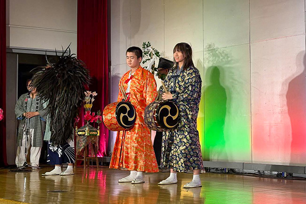 2025しいの木祭での獅子舞発表