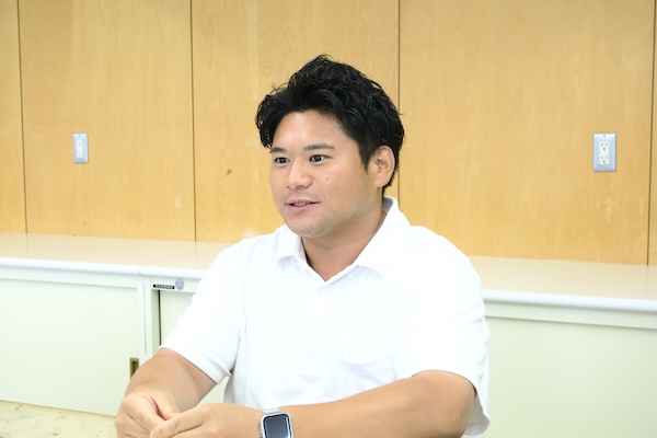 100周年記念委員会顧問の山本先生