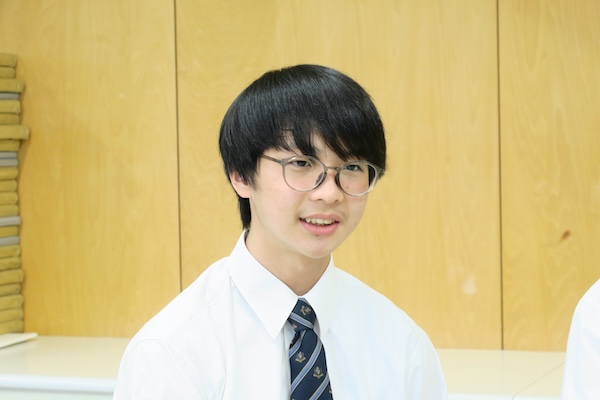 記念式典のリーダーの土門大誠さん