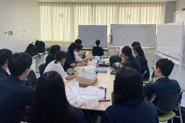 生徒会の話し合いでは多様な意見が出てきます