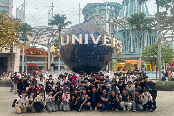 修学旅行の行き先はマレーシアとシンガポールという2つの選択肢があります