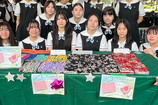 Lumicleanメンバー集合写真と商品