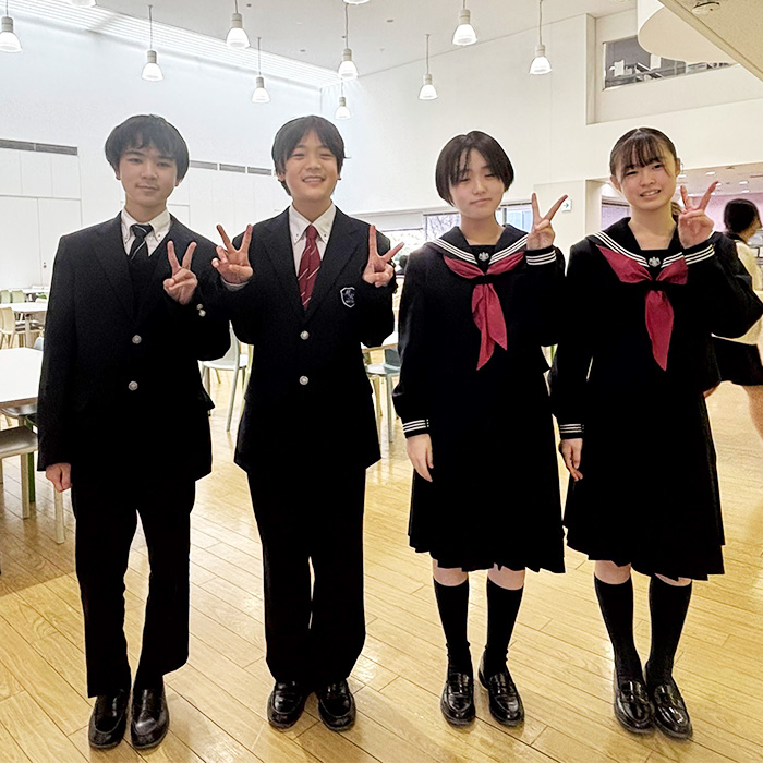 「「食」から育む、健やかな心と絆。生徒たちの笑顔弾む、目白研心のカフェテリア」記事サムネイルaaa