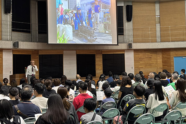 足を運んでみて人気の理由が納得できる日駒の保護者向け説明会