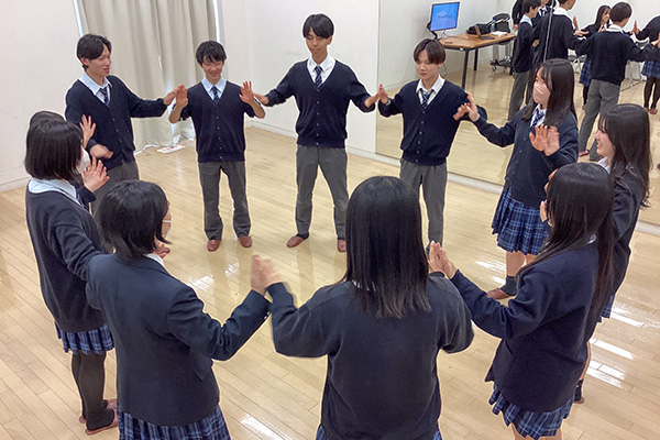 1日目プログラム別活動「芸術創造」