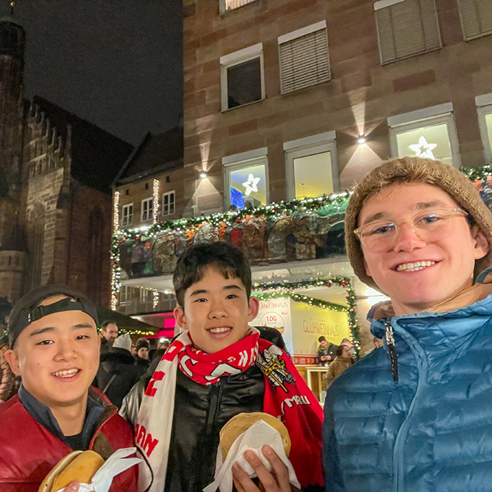 「巣鴨だから広がった未来！イギリス名門大学へ進学した3人が語る「学びと成長」」記事サムネイルaaa